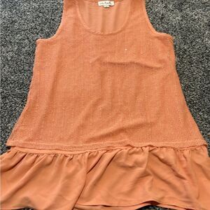 Simply Noelle Peach Ruffle Tank Top size large